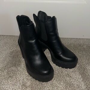 Steve Madden Platform Chelsea Boot